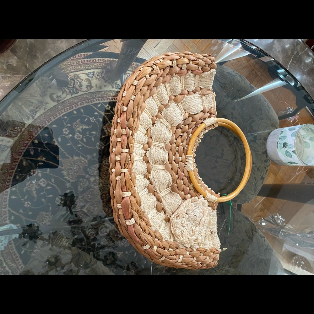 Straw purse